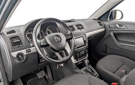 Skoda Yeti I рестайлинг, 2017 год, 1 565 000 рублей, 16 фотография