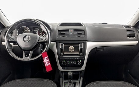 Skoda Yeti I рестайлинг, 2017 год, 1 565 000 рублей, 14 фотография