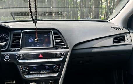 Hyundai Sonata VII, 2018 год, 2 100 000 рублей, 10 фотография