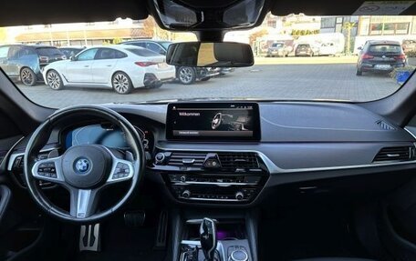 BMW 5 серия, 2022 год, 5 085 000 рублей, 9 фотография