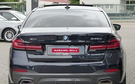 BMW 5 серия, 2022 год, 5 085 000 рублей, 4 фотография