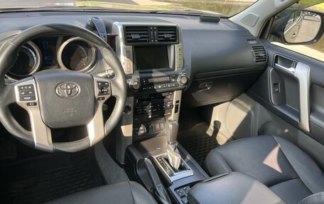Toyota Land Cruiser Prado 150 рестайлинг 2, 2012 год, 4 100 000 рублей, 17 фотография