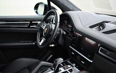Porsche Cayenne III, 2023 год, 21 000 000 рублей, 15 фотография