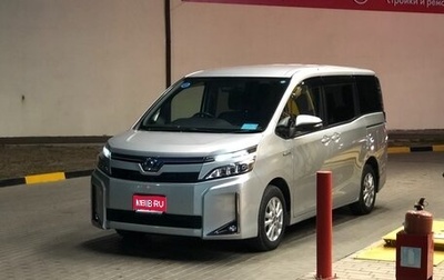Toyota Voxy III, 2019 год, 2 050 000 рублей, 1 фотография