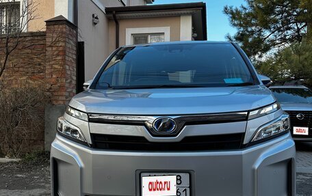 Toyota Voxy III, 2019 год, 2 050 000 рублей, 12 фотография