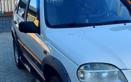 Chevrolet Niva I рестайлинг, 2004 год, 450 000 рублей, 3 фотография