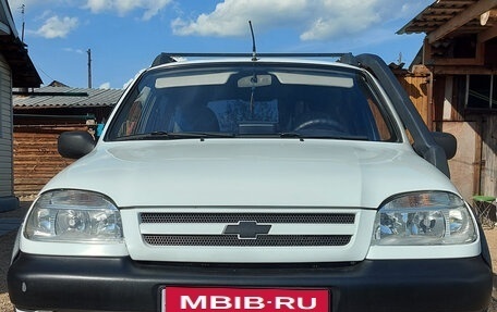 Chevrolet Niva I рестайлинг, 2004 год, 450 000 рублей, 24 фотография