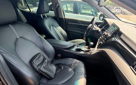 Toyota Camry, 2021 год, 3 150 000 рублей, 9 фотография