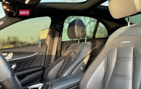 Mercedes-Benz E-Класс AMG, 2019 год, 5 800 000 рублей, 13 фотография