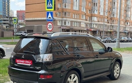 Mitsubishi Outlander III рестайлинг 3, 2010 год, 1 180 000 рублей, 4 фотография