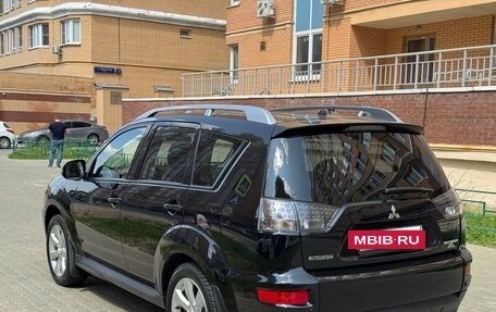 Mitsubishi Outlander III рестайлинг 3, 2010 год, 1 180 000 рублей, 6 фотография