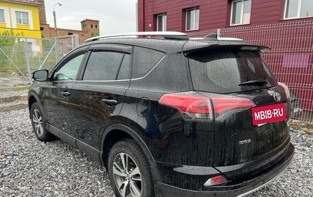 Toyota RAV4, 2017 год, 2 450 000 рублей, 2 фотография
