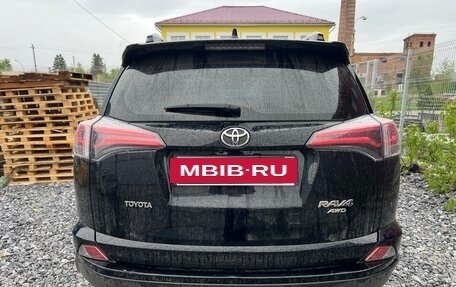 Toyota RAV4, 2017 год, 2 450 000 рублей, 4 фотография