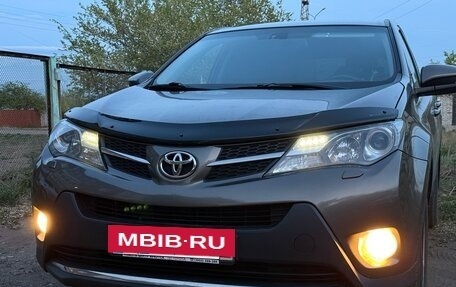 Toyota RAV4, 2013 год, 2 030 000 рублей, 2 фотография