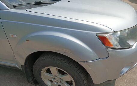 Mitsubishi Outlander III рестайлинг 3, 2007 год, 900 000 рублей, 7 фотография