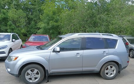 Mitsubishi Outlander III рестайлинг 3, 2007 год, 900 000 рублей, 2 фотография
