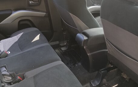 Mitsubishi Outlander III рестайлинг 3, 2007 год, 900 000 рублей, 10 фотография