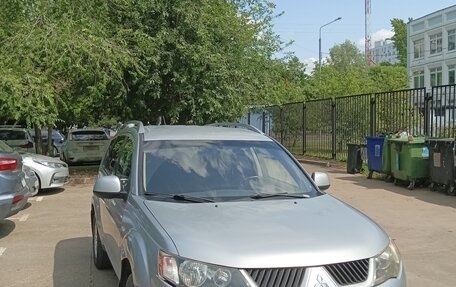 Mitsubishi Outlander III рестайлинг 3, 2007 год, 900 000 рублей, 6 фотография