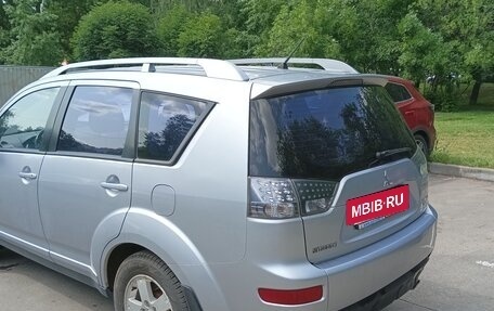 Mitsubishi Outlander III рестайлинг 3, 2007 год, 900 000 рублей, 3 фотография