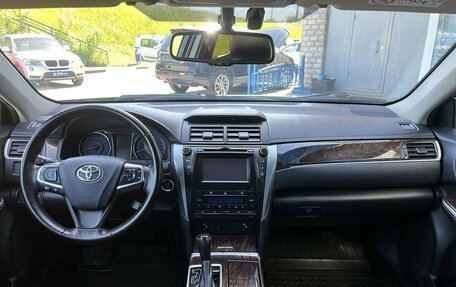 Toyota Camry, 2017 год, 2 120 000 рублей, 10 фотография