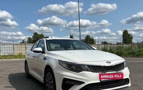 KIA Optima IV, 2018 год, 1 800 000 рублей, 2 фотография