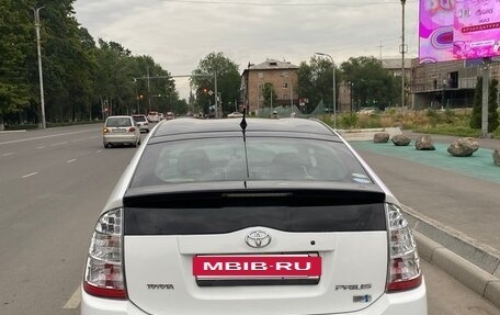Toyota Prius, 2008 год, 800 000 рублей, 4 фотография