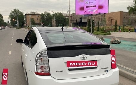 Toyota Prius, 2008 год, 800 000 рублей, 2 фотография