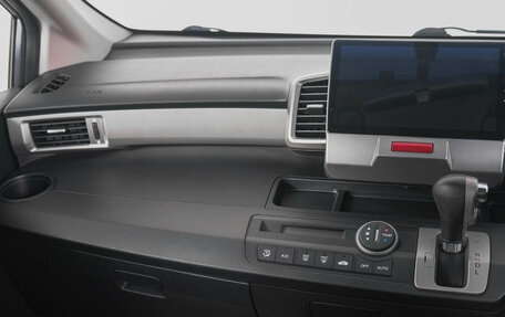 Honda Freed I, 2011 год, 1 199 000 рублей, 13 фотография