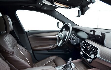 BMW 5 серия, 2019 год, 4 590 000 рублей, 8 фотография