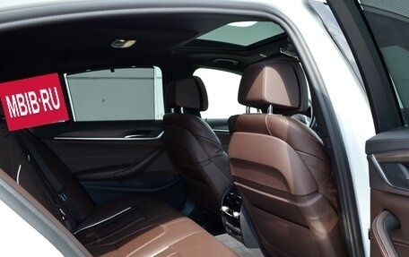 BMW 5 серия, 2019 год, 4 590 000 рублей, 14 фотография