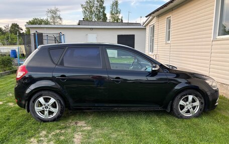 KIA cee'd I рестайлинг, 2010 год, 700 000 рублей, 3 фотография