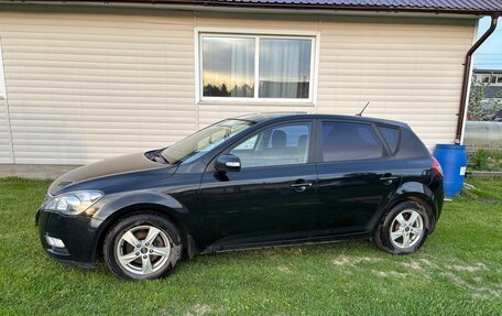 KIA cee'd I рестайлинг, 2010 год, 700 000 рублей, 2 фотография