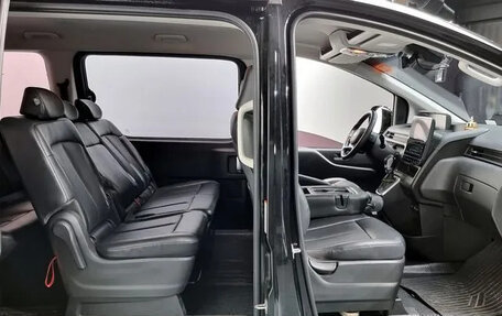 Hyundai Staria, 2021 год, 3 830 000 рублей, 6 фотография