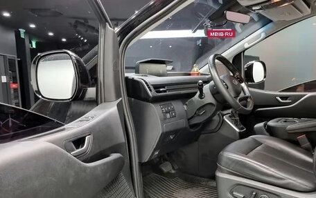Hyundai Staria, 2021 год, 3 830 000 рублей, 5 фотография
