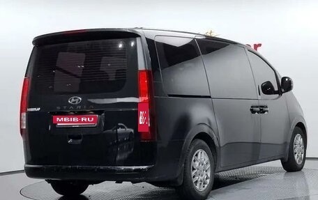 Hyundai Staria, 2021 год, 3 830 000 рублей, 19 фотография