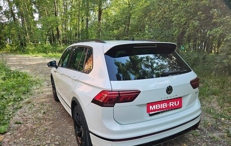 Volkswagen Tiguan II, 2021 год, 3 700 000 рублей, 7 фотография