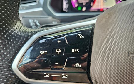 Volkswagen Tiguan II, 2021 год, 3 700 000 рублей, 16 фотография