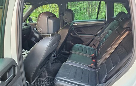 Volkswagen Tiguan II, 2021 год, 3 700 000 рублей, 29 фотография