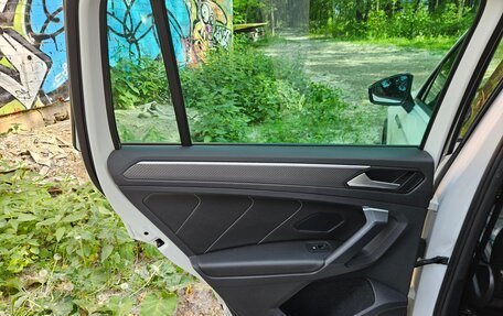 Volkswagen Tiguan II, 2021 год, 3 700 000 рублей, 28 фотография
