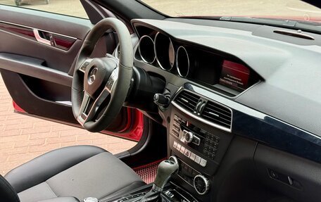 Mercedes-Benz C-Класс, 2011 год, 1 250 000 рублей, 13 фотография
