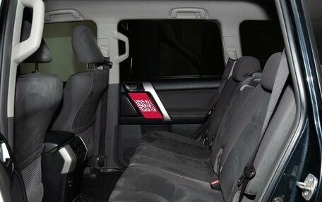 Toyota Land Cruiser Prado 150 рестайлинг 2, 2013 год, 2 685 000 рублей, 11 фотография