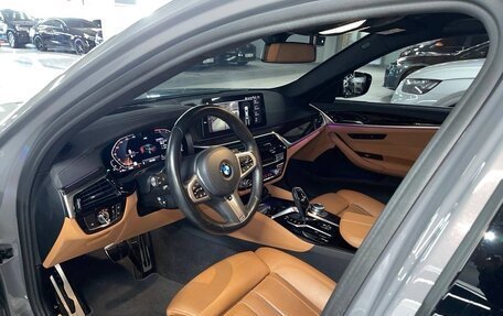 BMW 5 серия, 2022 год, 5 590 000 рублей, 5 фотография