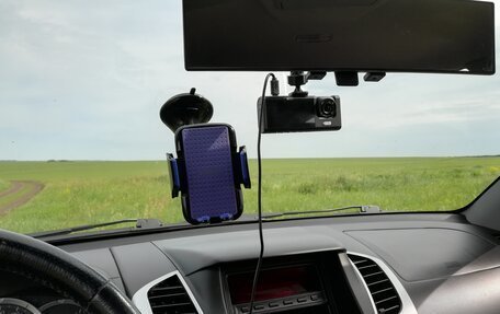 Mitsubishi L200 IV рестайлинг, 2014 год, 2 000 000 рублей, 12 фотография