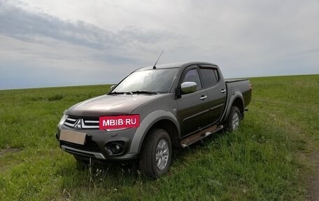 Mitsubishi L200 IV рестайлинг, 2014 год, 2 000 000 рублей, 2 фотография