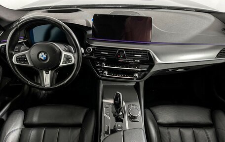 BMW 5 серия, 2021 год, 4 877 000 рублей, 10 фотография