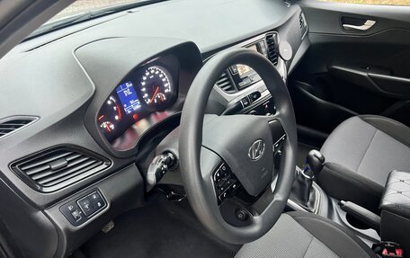Hyundai Solaris II рестайлинг, 2022 год, 1 520 000 рублей, 5 фотография
