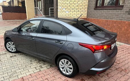 Hyundai Solaris II рестайлинг, 2022 год, 1 520 000 рублей, 3 фотография