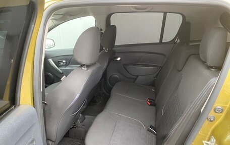 Renault Sandero II рестайлинг, 2017 год, 1 000 000 рублей, 11 фотография