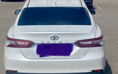 Toyota Camry, 2019 год, 2 750 000 рублей, 1 фотография