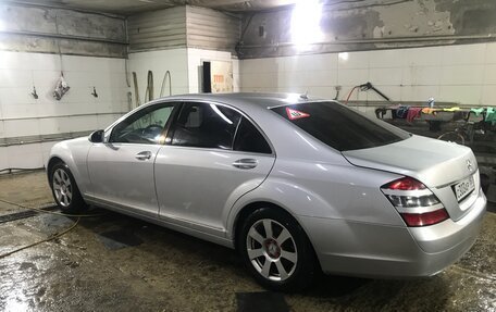 Mercedes-Benz S-Класс, 2005 год, 1 500 000 рублей, 2 фотография